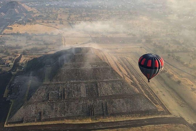 Hot Air Balloon Tour in Teotihuacan from Mexico City - Balloon views versus a ground visit