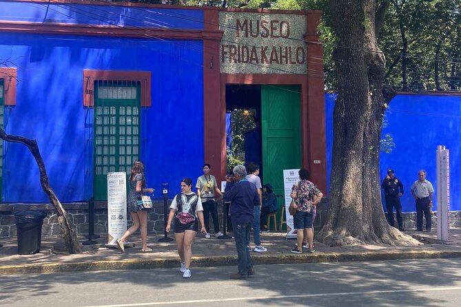 In the Footsteps of Frida Kahlo and Diego: Coyoacan and San Angel - A Four-Hour Walk Through Frida’s Neighborhood