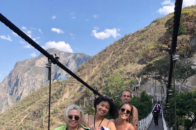 Incredible Tolantongo Grottoes from CDMX - Crowds, walking, and the pace of the day