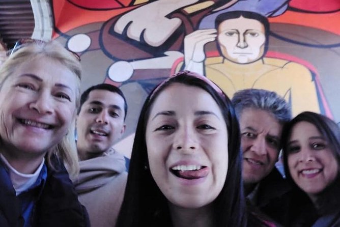 La Catrina & Muralism: Diego Rivera’s Legacy & Frida Kahlo - Walking, public transportation, and group size