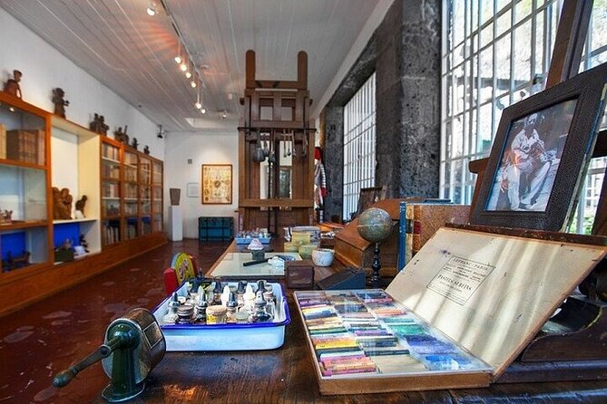 Last Minute Frida Kahlo Museum Ticket & Written Guide of Coyoacan - Using the one-hour Coyoacán walk