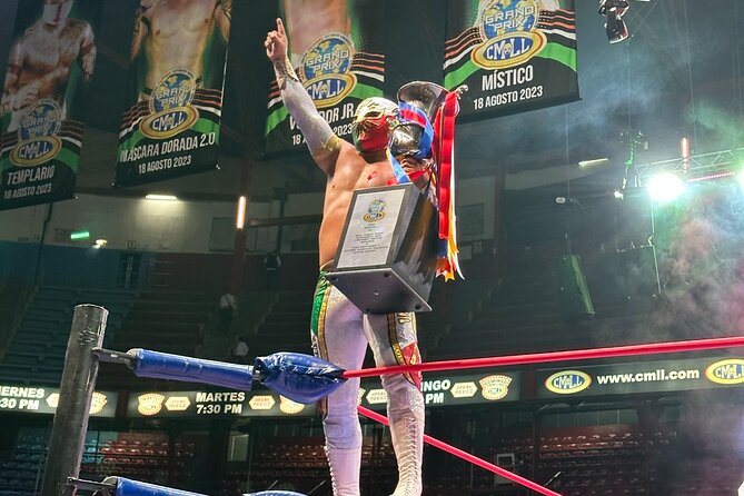 Live Wrestling from the Best Area of the Arena Mexico - Is the $44.80 Price Worth It?