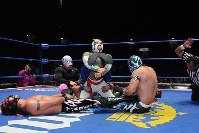 Lucha Libre Experience with Tequila, Walking Tour & Arena Show - Who should book this experience