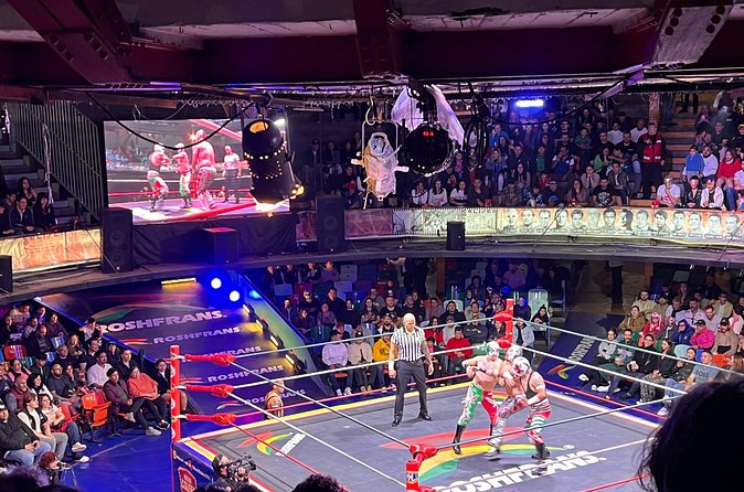 Lucha Libre Saturday Show in Mexico City (SEATS FROM BALCONY) - Is the $50 price fair?
