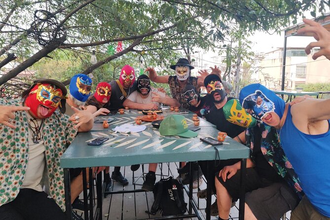 Lucha Libre Tour: guide by professional lucha libre wrestler - Practical details that affect your night