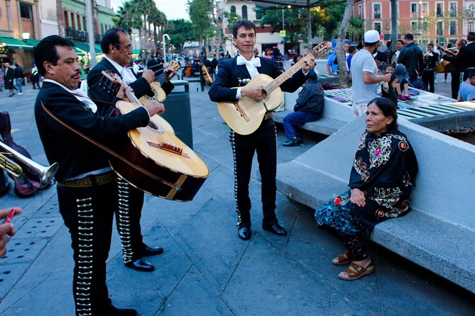 Mariachi Night in Garibaldi and Dinner at Bellini - What the six-hour timing feels like