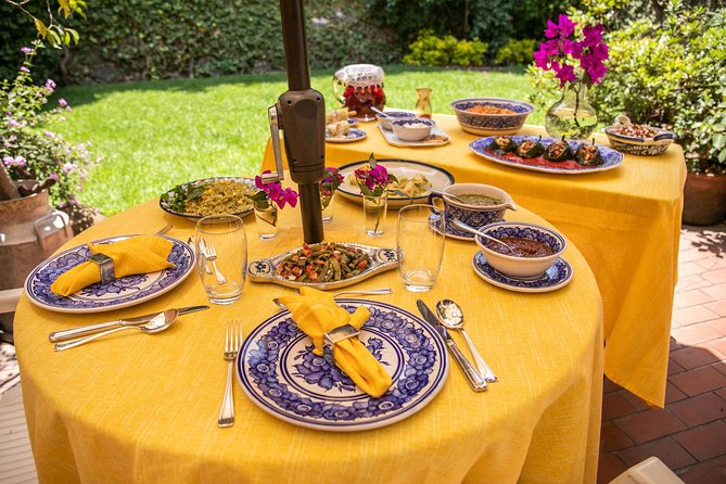 Market Tour and Home Cooking Class in Mexico City with Margarita - What the private format changes