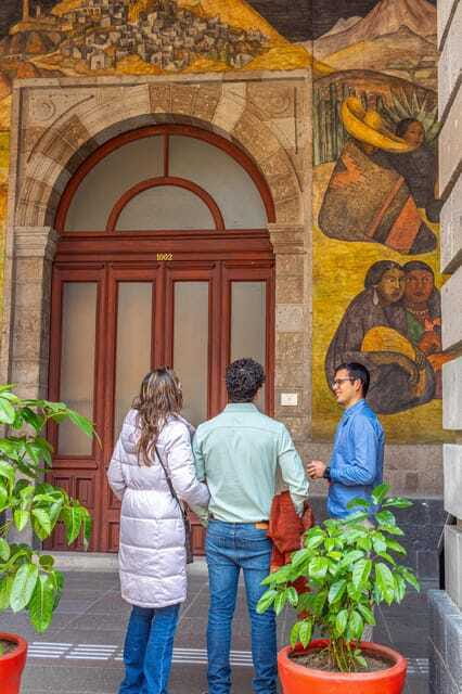 Mexican muralism with a true Art lover - Practical advice before you go