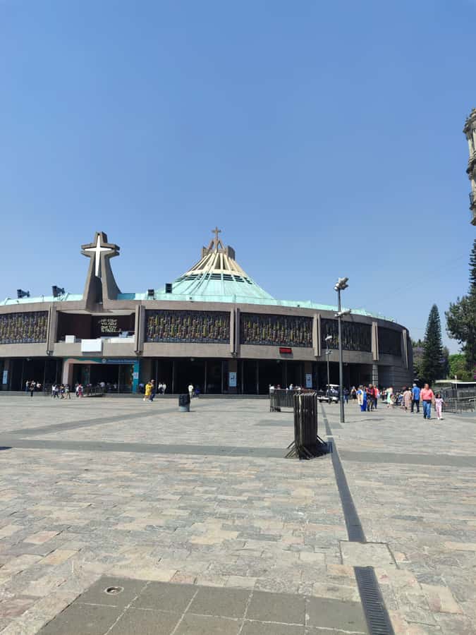 Mexico City: Basilica of Guadalupe Complex Tour - The main Basilica of Guadalupe