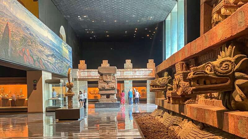Mexico City: Chapultepec Castle and Anthropology Museum Tour - The guides are the heart of the experience