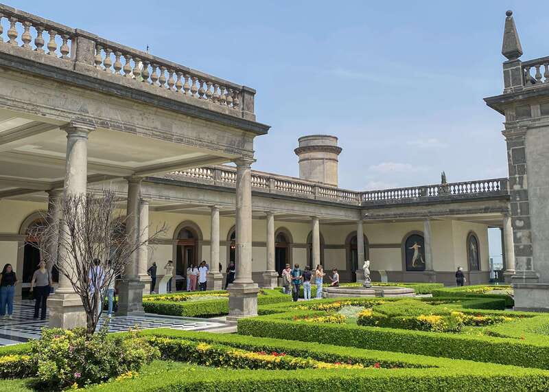 Mexico City: Chapultepec Castle Skip-the-Line Ticket - The royal rooms and painted interiors
