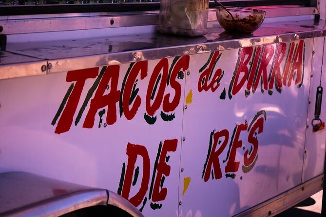 Mexico City Confidential Food Tour - The food: memorable settings, modest portions