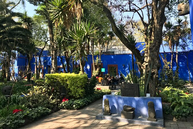Mexico City: Coyoacan Tacos Tour & Optional Frida Kahlo Museum - Why this Coyoacán food walk works