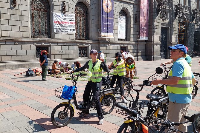 Mexico City E-Bike Tour with a taco and churros stop - Condesa and the final ride home