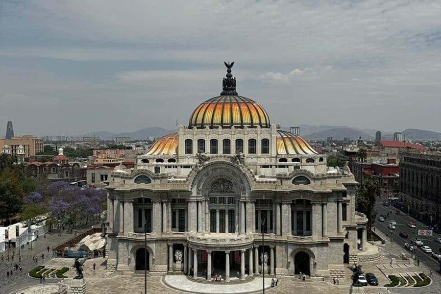 Mexico City: Exclusive Tour of Palacio de Bellas Artes - The Rivera murals and the stories behind them