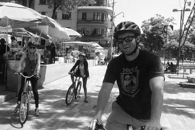 MEXICO CITY FOOD TOUR: flavors on two wheels - What the guides add to the ride
