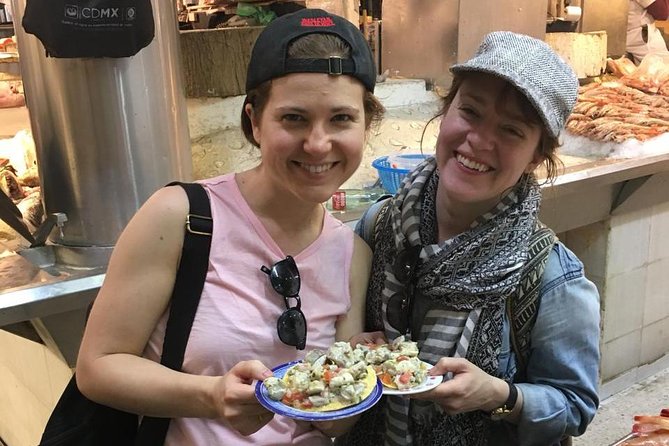 MEXICO CITY FOOD TOUR: flavors on two wheels - San Miguel Chapultepec: an easy start at 10 a.m.