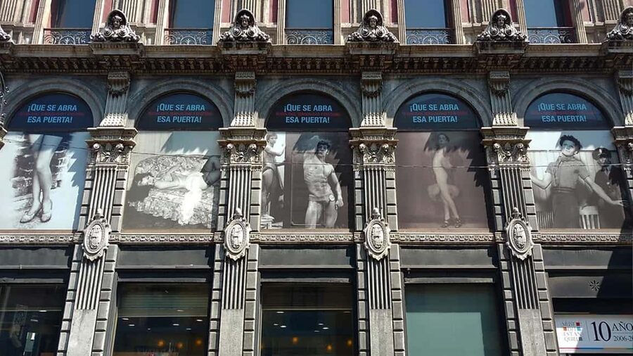 Mexico City: Gay Tales - Casa de los Azulejos and the public face of private lives