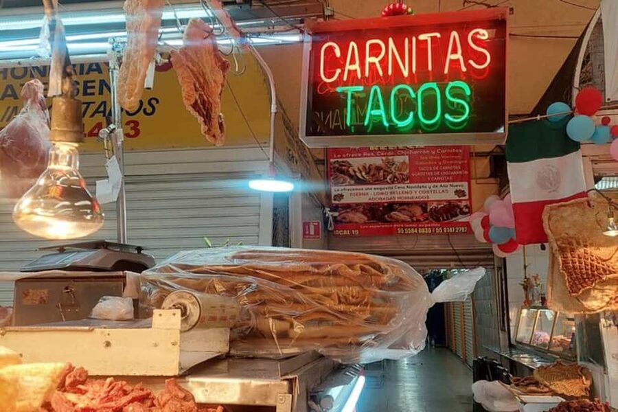 Mexico City: Guided Bike Tour of Culture and Local Taste - Starting with breakfast and getting set up