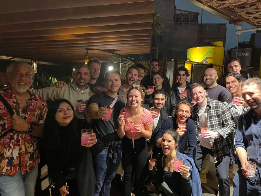 Mexico City: Guided Pub Crawl with Party Games - Why the social setup matters