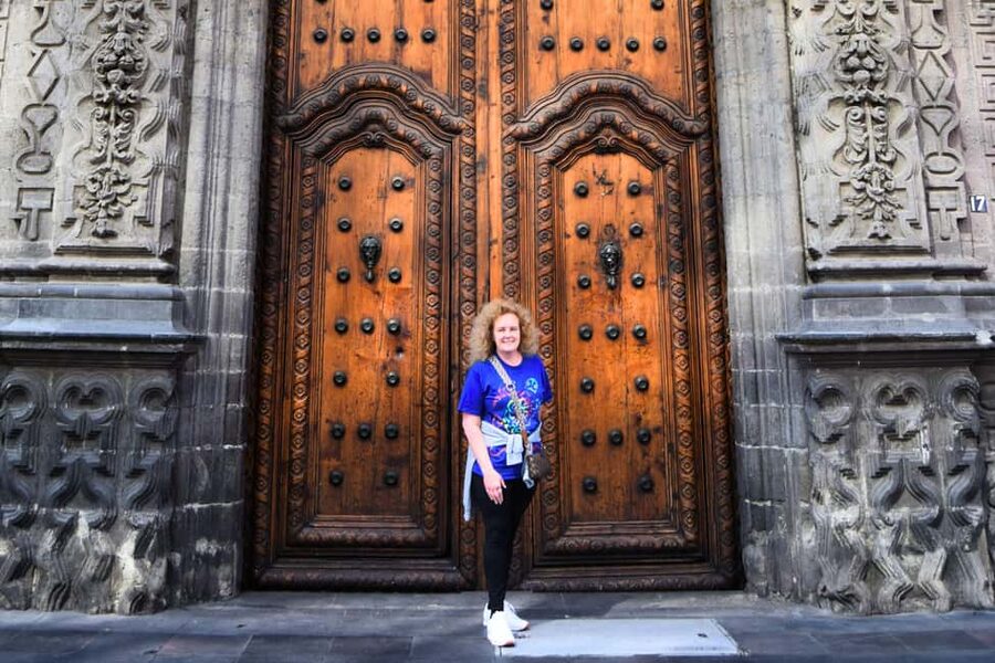 Mexico City: Historic Center Walking Tour and Bellas Artes - Palace of Iturbide and the House of Tiles