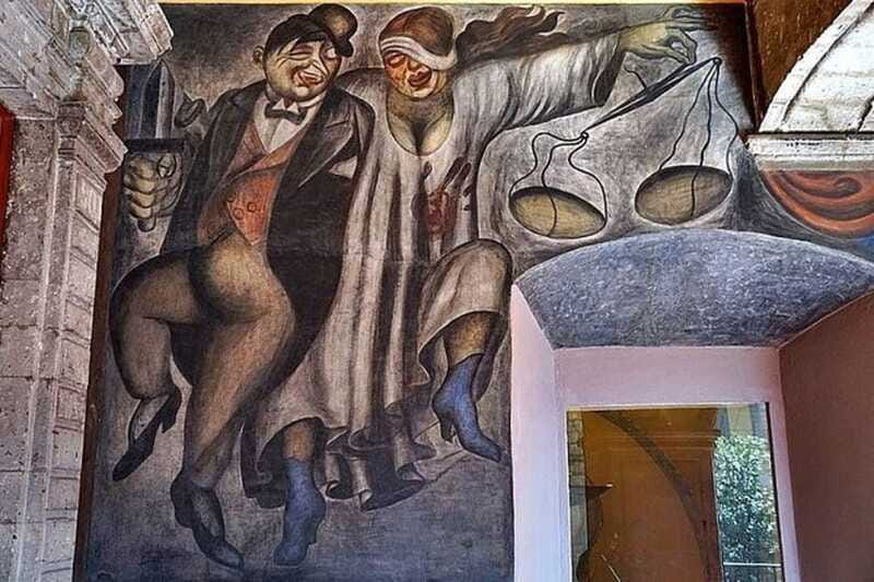 Mexico City: Historic Center Walking Tour with Murals - How much walking and planning to expect