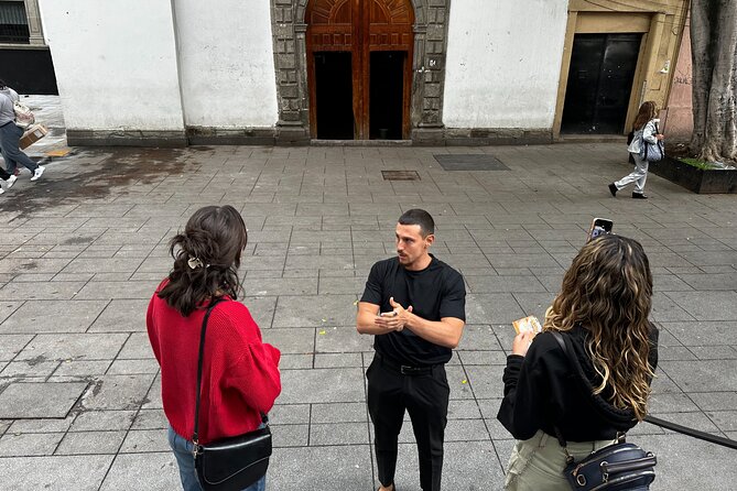 Mexico City Historical Centre Food Tour with 7 Authentic Tastings - Tacos and tortilla craft on República de Uruguay