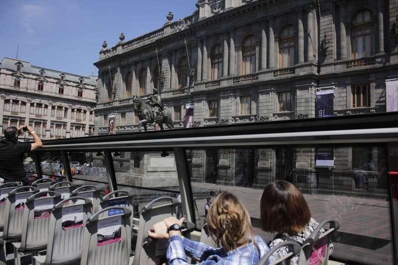 Mexico City: Hop-On Hop-Off Bus City Tour - Making the audio guide work for you