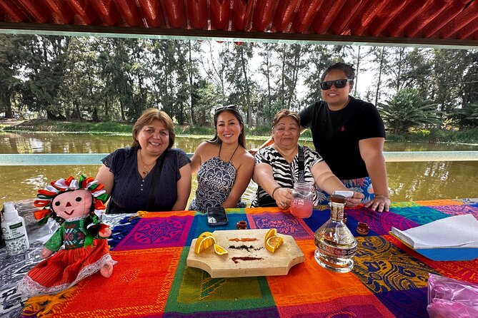 Mexico City: Island of the Dolls - What the two-hour schedule gives you