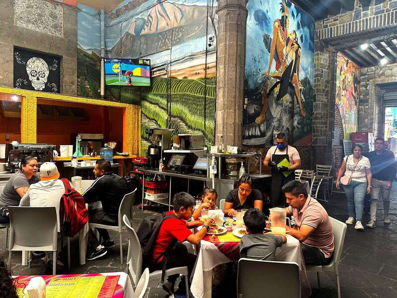 Mexico City: Old Town Food Tour of 7 Tastings & Secret Dish - Chilaquiles at the market