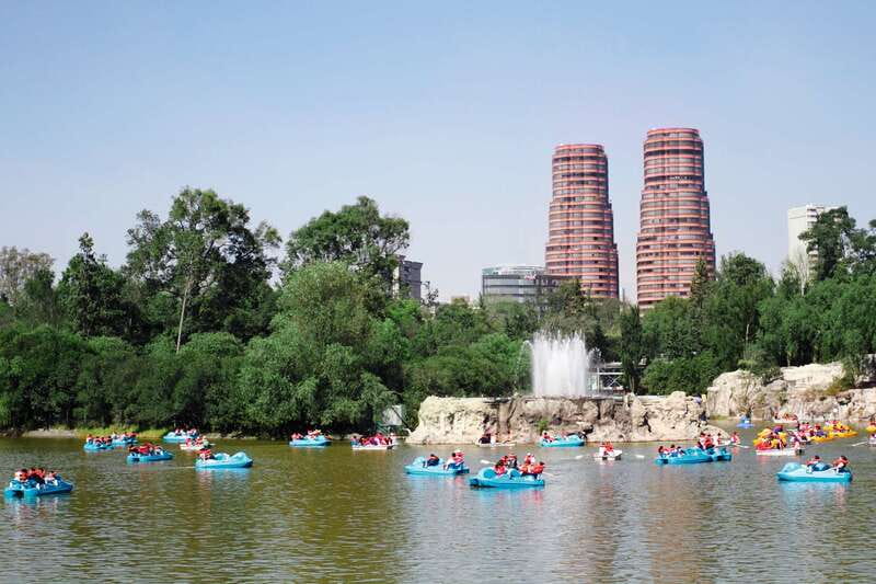 Mexico City: Private Chapultepec Park Bike Tour - Why a bike is the right way to see Chapultepec