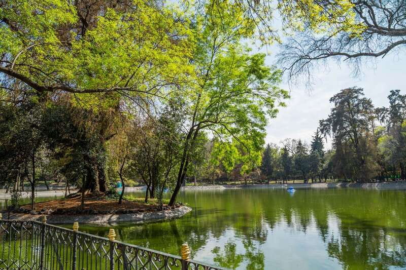 Mexico City: Private Chapultepec Park Bike Tour - Chapultepec Lake and the zoo