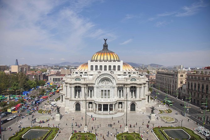 Mexico City Private City Tour: Teotihuacan and Basilica of Our Lady of Guadalupe - Starting at the Zocalo