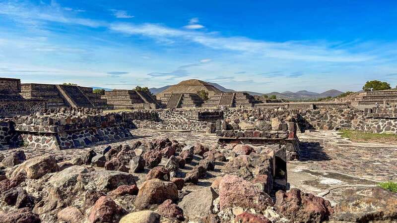 Mexico City: Teotihuacan Pyramids Early Access Guided Tour - The obsidian workshop and tequila tasting