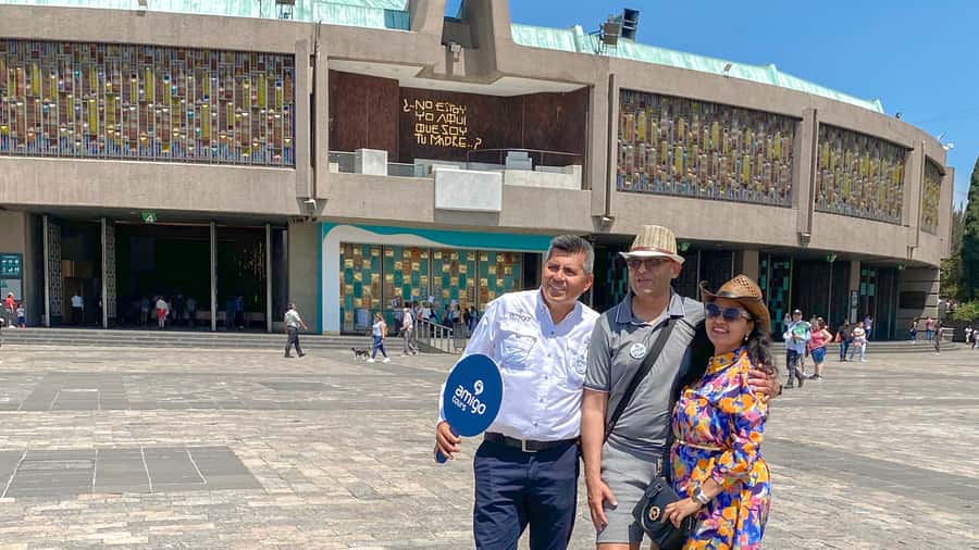Mexico City: Teotihuacan, Tlatelolco & Guadalupe Shrine Tour - Lunch and the Mexican fiesta
