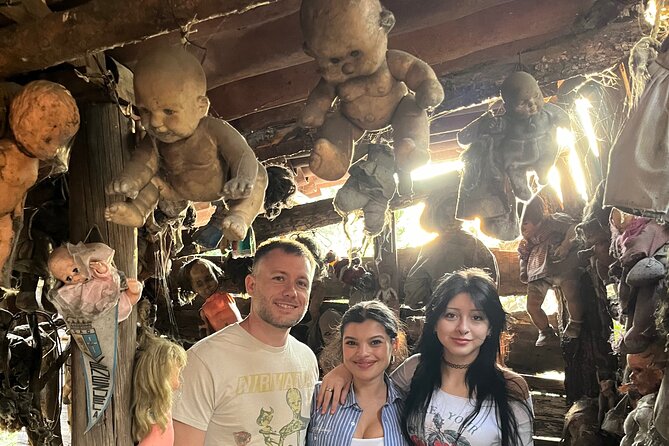 Mexico City The island of dolls, games and drinks - One hour through Xochimilco’s canals