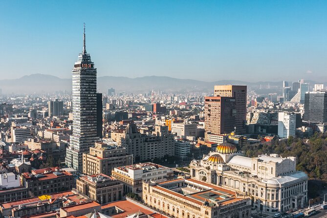 Mexico City Tour Bilingual Tour - Metropolitan Cathedral in a tight 30-minute visit