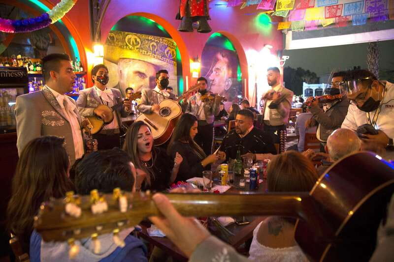 Mexico City: Traditional Mexican Bars of the Historic Center - Key points to know before you book