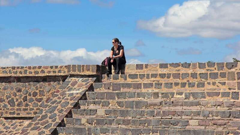 Mexico City: Trip to Teotihuacan Pyramids & Guadalupe Shrine - The bus ride and meeting point matter