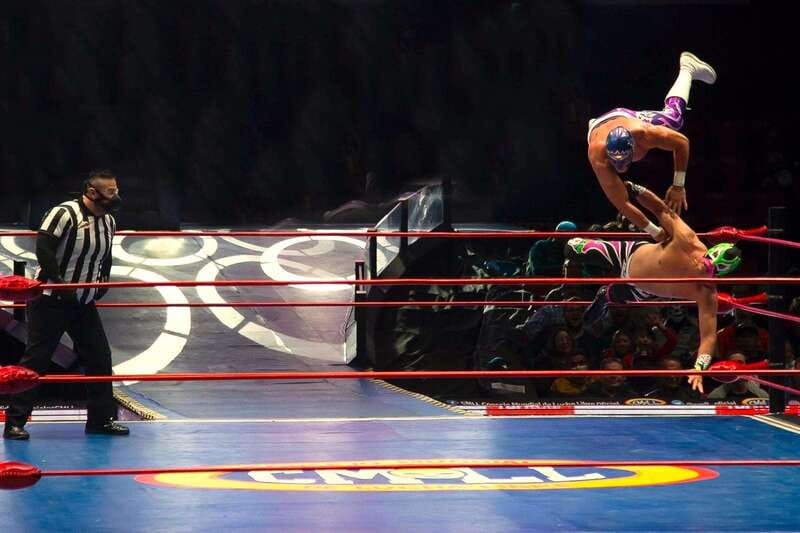 Mexico City: Turiluchas Amazing Wrestling Show - Who will enjoy this most?