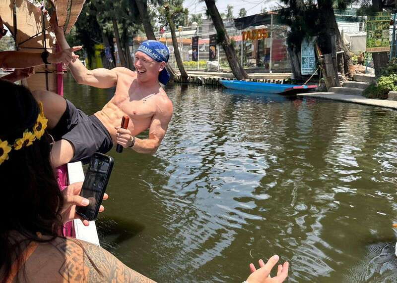 Mexico City: Xochimilco Boat Party with Unlimited Drinks - Practical details that affect your day