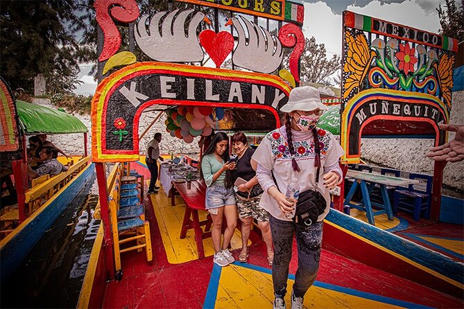 Mexico City: Xochimilco, Coyoacán and University City Tour - UNAM shows Mexico through public art