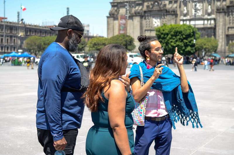 Mexico City: Zocalo Tacos Tour by Michelin-Star Chef Torres - First bites at local taquerias