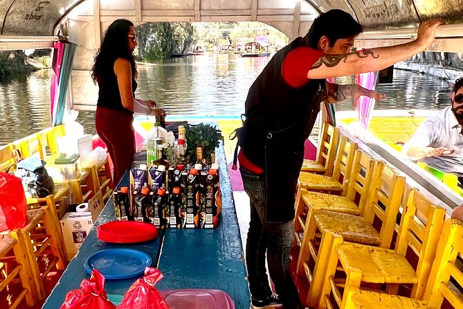 Mixology, Food, Wine and Beer Experience in Xochimilco - Mariachi on the canals