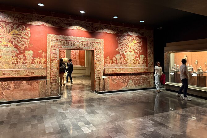 Museum of Anthropology and Chapultepec Castle VIP guided tour - Who will get the most from this five-hour visit