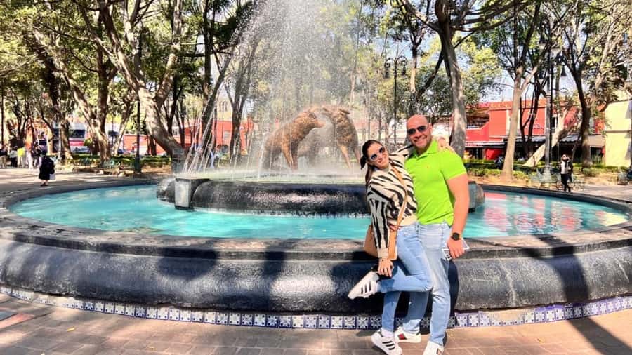Music and Tequila in Xochimilco visits Coyoacán and CU - Who should book this experience