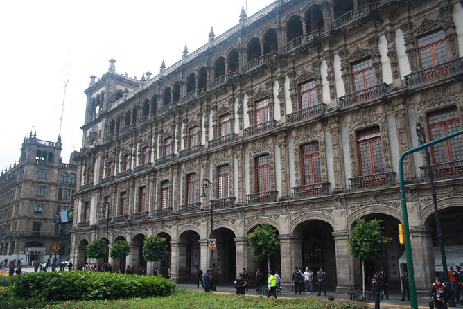 MX CITY Private Tour of the historic center and visit of the ANTHROPOLOGY MUSEUM - Why these two Mexico City stops work well together