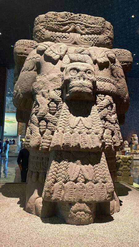 National Museum of Anthropology: a journey into Mexico's past - English lang. - Starting near the Mexican flag
