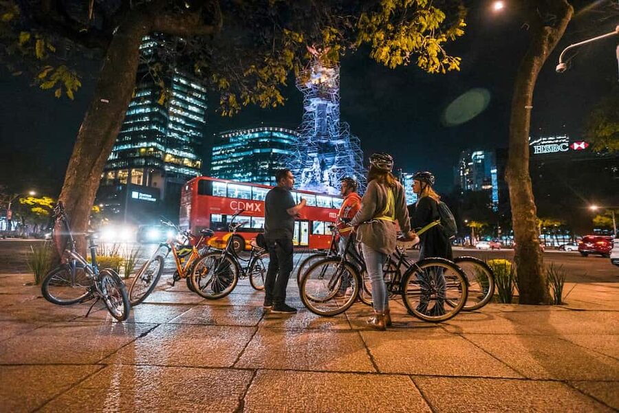 Night Street Food Bike Tour Mexico City - Crossing Zona Rosa after dark