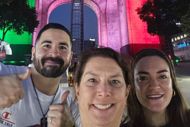 Night tour + tacos in Mexico City fully illuminated! - Reforma and the Angel of Independence